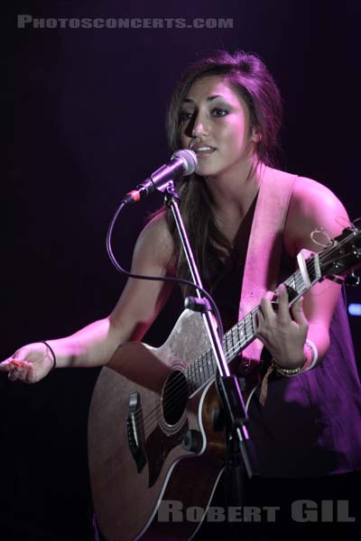 ALEX G - 2012-10-08 - PARIS - La Maroquinerie - Alexandra Teresa Blue